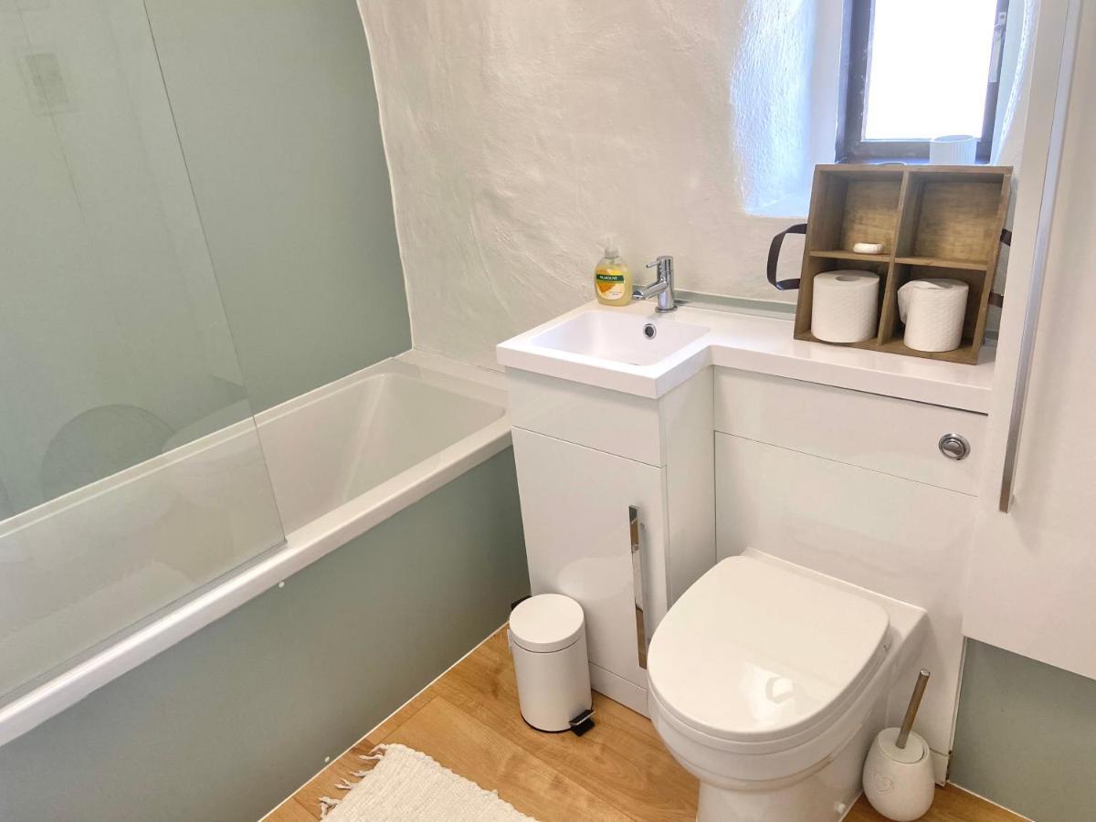 Idyllic Cornish Cottage, Superking Bed, Private Garden Dogs Welcome Truro Exterior photo